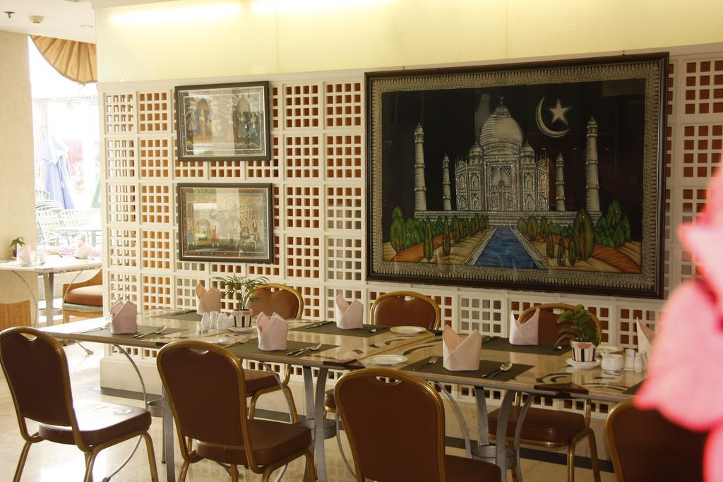 Holiday Inn Sea View Циньхуандао Экстерьер фото