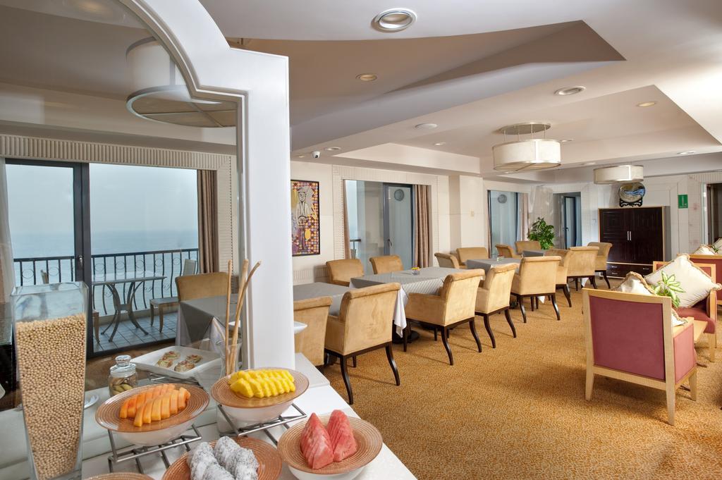 Holiday Inn Sea View Циньхуандао Ресторан фото